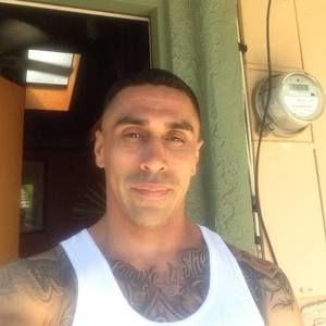 Meet your Posher, Christian